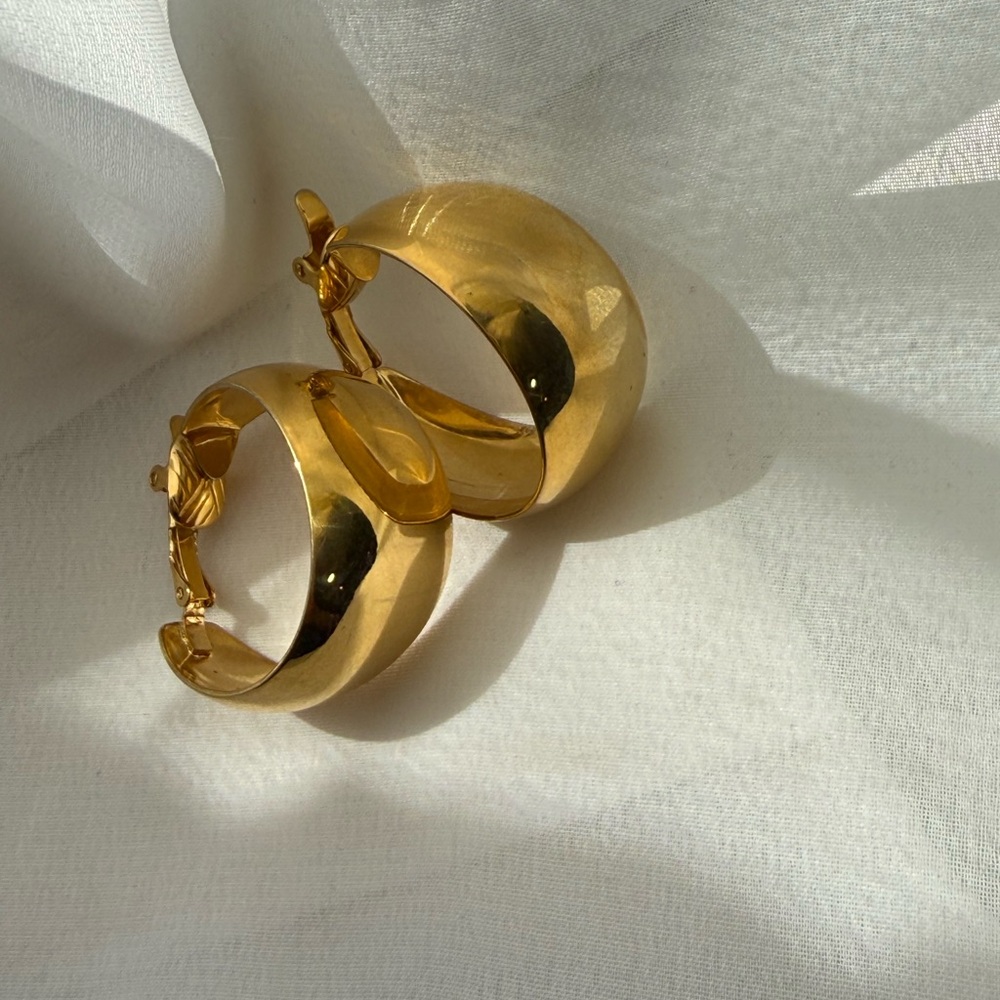 Trifari vintage clip on gold Curved Hoop Earrings - Picture 2 of 10